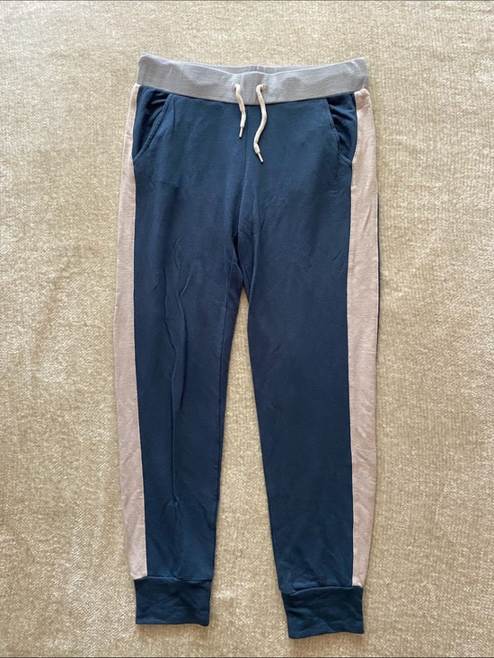 Monrow Blue and Beige Two-Tone Lounge Set Size Small. #114